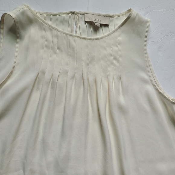 LOFT white sleeveless top blouse - Picture 4 of 5